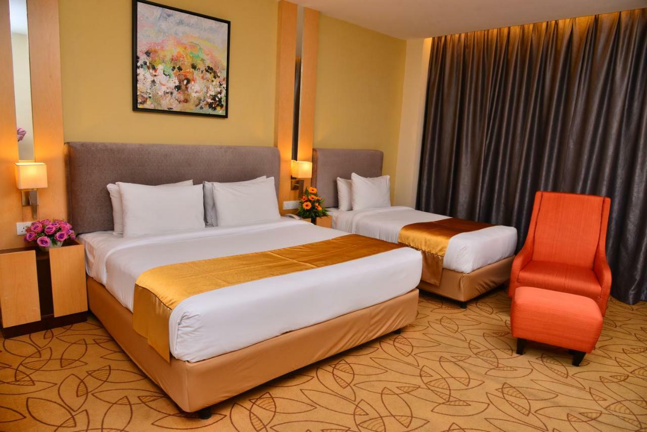Triple Room
